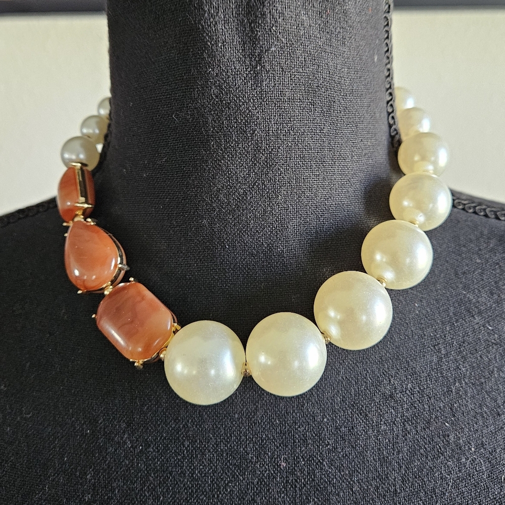 Marbled Orange and Cream Necklace Set - Picture 3 of 9